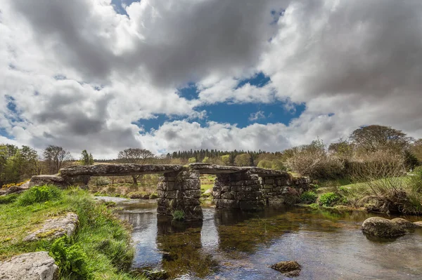 Ponte Pedra Velha Dartmoor National Park Devon Reino Unido — Fotografia de Stock