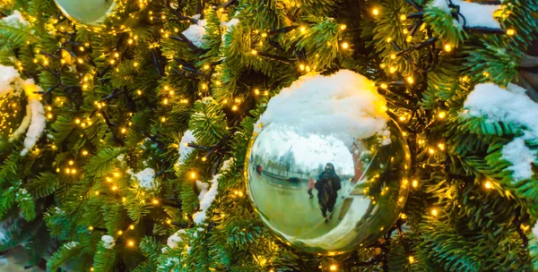 Золотые Рождественские Украшения Рождественской Елке Высокое Качество Фото — стоковое фото
