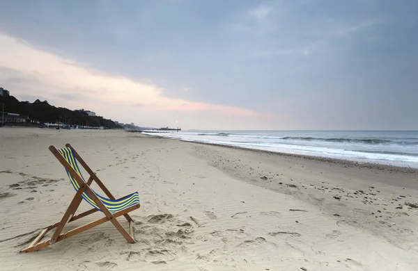 Leżak na plaży w bournemouth — Zdjęcie stockowe