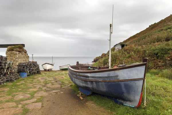 Boats at Penberth Cove in Cornwall — Stock Photo, Image