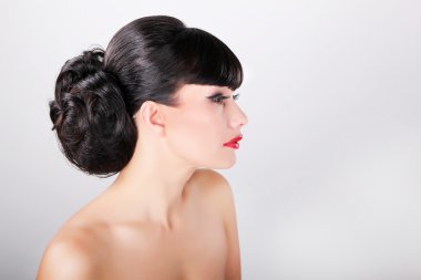 güzel model kırmızı dudaklar
