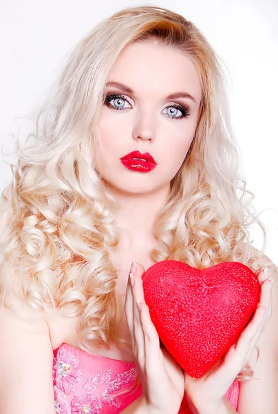 Girl with Valentine's heart — Stock Photo, Image