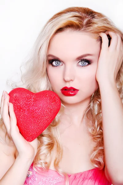 Girl with Valentine's heart — Stock Photo, Image