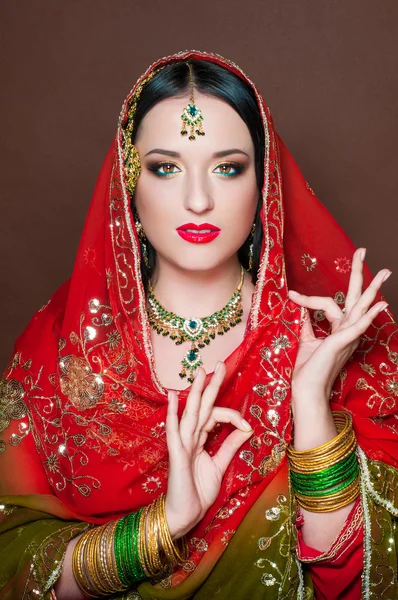 Indian girl in sari Royalty Free Stock Images