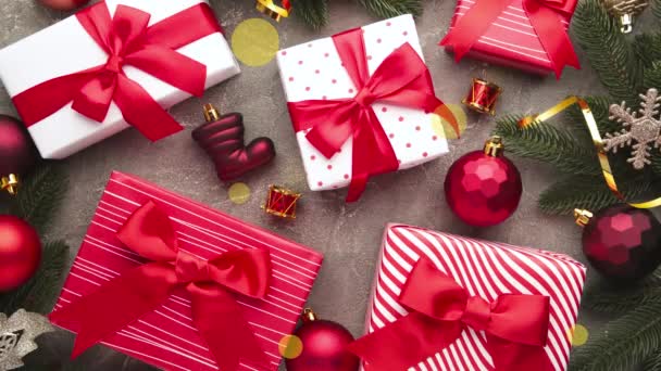 Décoration Noël Avec Cadeaux Lumières Clignotantes Sur Fond Gris Stop — Video