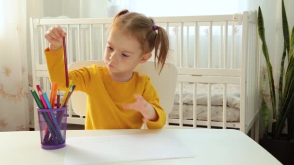 Cute Small Kid Girl Artist Playing Alone Drawing Coloring Picture — Stock Video