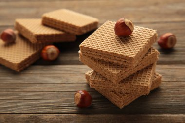 Kahverengi fındıklı çikolatalı gofretler. Üst görünüm