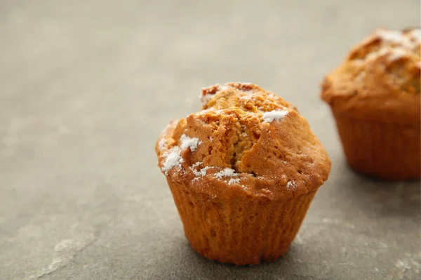 Muffin Alla Vaniglia Dolci Cupcake Sfondo Grigio Vista Dall Alto — Foto Stock