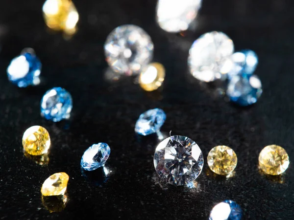 Close Shot Van Groep Multi Kleuren Diamant Een Zwarte Achtergrond — Stockfoto