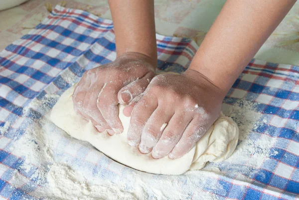 Female hands in flour closeup — Stock Photo, Image