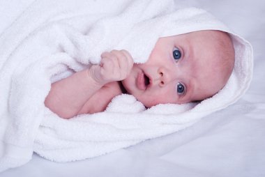 Yeni doğan bebek.