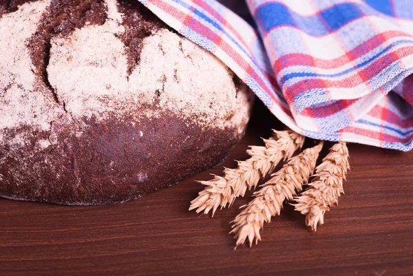 Хлеб с пшеницей — стоковое фото