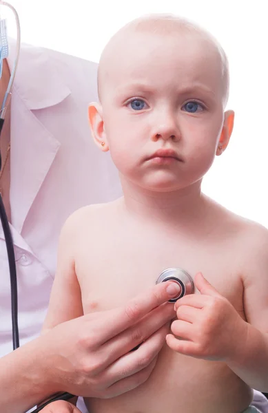 Baby at the doctor pediatrician — Stock Photo, Image