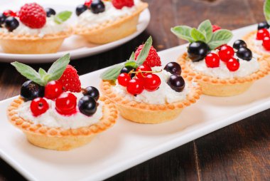 Berry tartlets