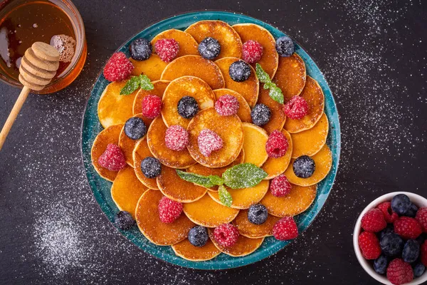 Mini Pancakes Berries Delicious Breakfast Food Background — Stock Photo, Image
