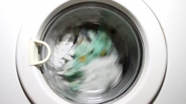 Çamaşır makinesi.