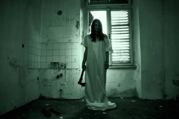 Escena Horror Una Mujer Aterradora —  Fotos de Stock