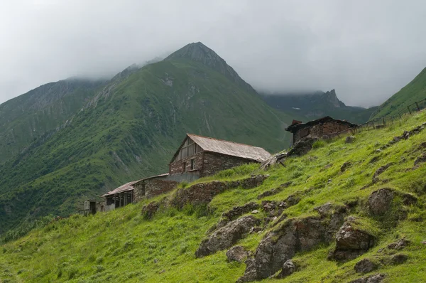 Old house in mountains — Stock Photo, Image