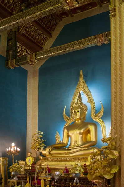 Statua di Buddha nel tempio di marmo, Bangkok — Foto Stock