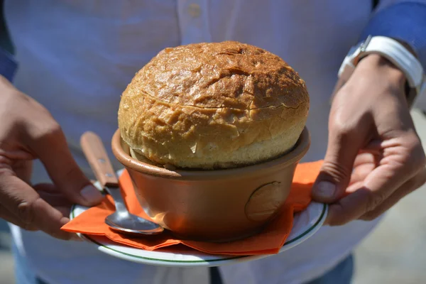 Sopa en el pansoep in het brood — Stockfoto