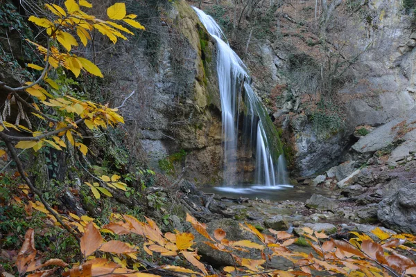 Djur-djur waterfall in autumn — Stock Photo, Image