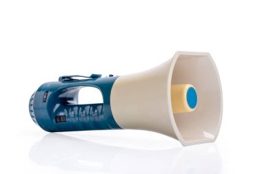 Elektronik megafon beyaz arkaplanda izole edildi