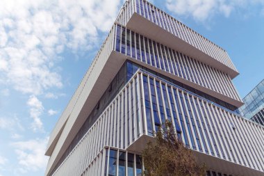 BULGARIA, SOFIA: 15 Eylül 2021 - Sofya 'daki Modern Lüks Cam İşyeri Kurumu .