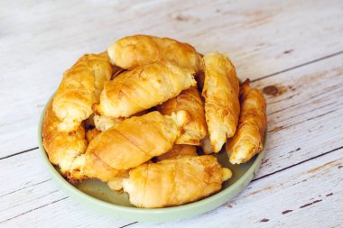 Geleneksel Bulgar Peynirli Phyllo Pastası