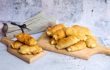 Geleneksel Bulgar Peynirli Phyllo Pastası