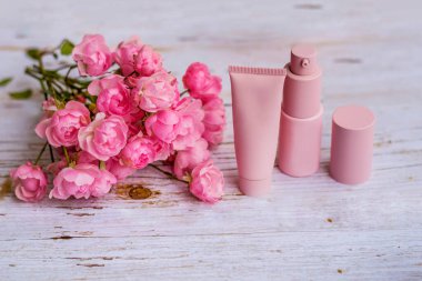 Bulgar Gülü ile Pembe Yaşlanma Karşıtı Yüz Kremi Ürünleri