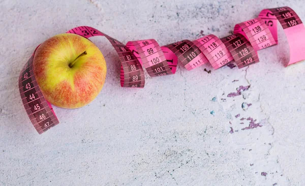 Apple Measuring Tape Copy Space Diet Concept — Foto Stock