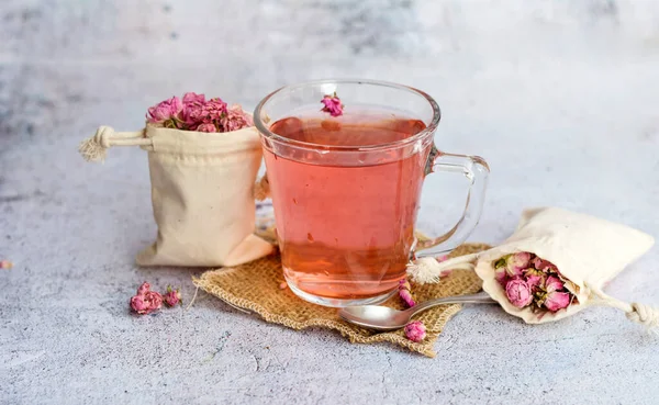 Rose Buds Tea Glass Cup Tea Made Tea Rose Petals — Zdjęcie stockowe