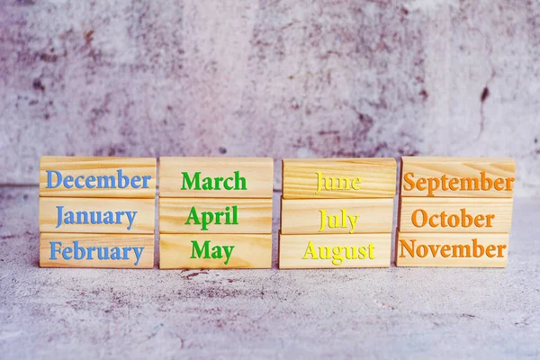 Calendario Colorato Legno Con Stagioni Mesi — Foto Stock