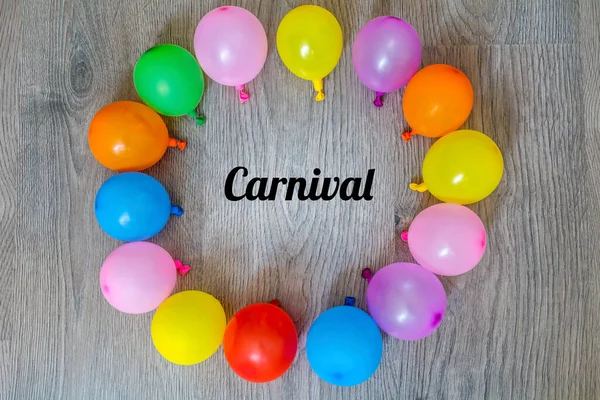 Carnaval Boodschap Met Kleurrijke Ballonnen — Stockfoto