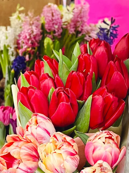 가게에 아름다운 꽃다발 — 스톡 사진
