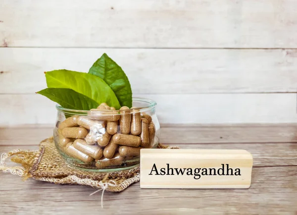 Ashwagandha Withania Somnifera Kapseln Gesunde Nahrungsergänzungen — Stockfoto