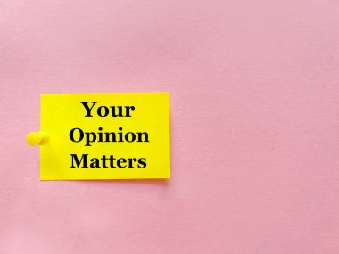 Fikriniz pembe arka plandaki metni ilgilendiriyor. Anket konsepti