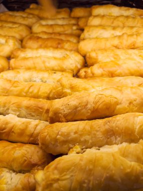 Geleneksel Bulgar Cheese Phyllo Pastası Fırında