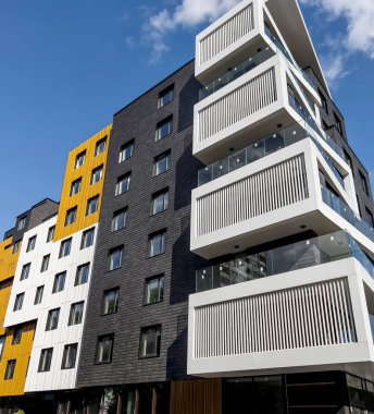 BULGARIA, SOFIA: 15 Eylül 2021 - Sofya, Bulgaristan 'daki Modern Konut Konutları Kompleksi Apartmanı 