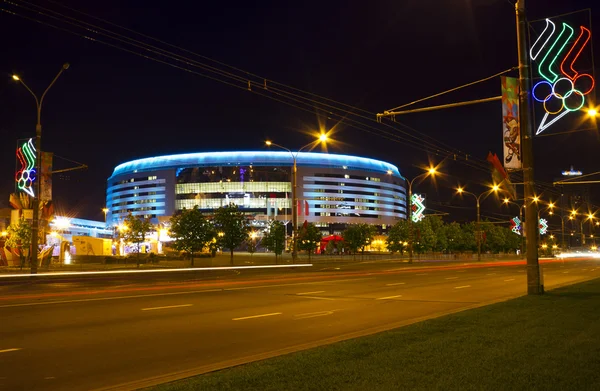 到了晚上，白俄罗斯明斯克竞技场 — 图库照片
