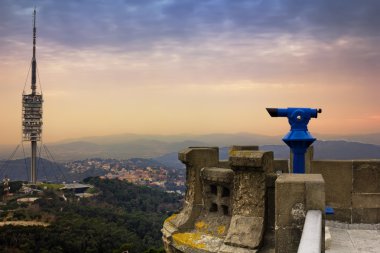 Tibidabo Dağı, Barcelona üzerinden en iyi görünümü