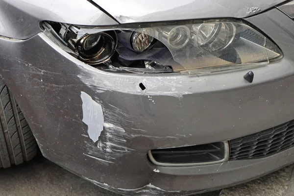 Damaged Car Broken Headlights Lens Front Bumper Traffic Accident — Stock Photo, Image