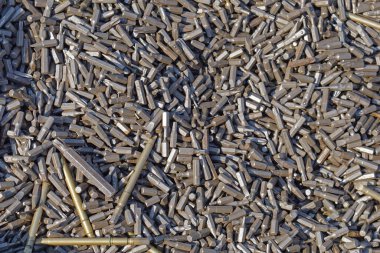 Büyük bir tornavida manyetik araç bitleri karışımı