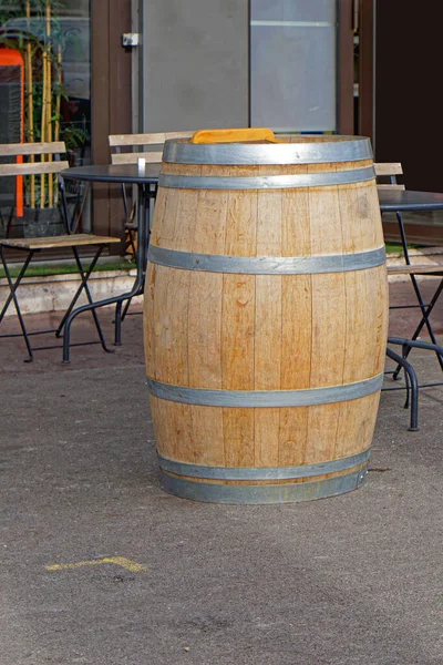 Big Wooden Wine Barrel Front Bar — Stock Photo, Image