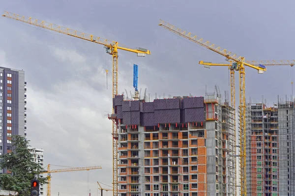 Scaffolding Forms Cranes Concrete Condo Building Construction Site — Stock Photo, Image