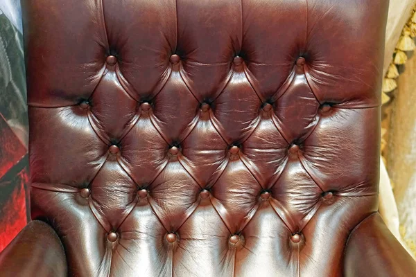棕色皮革扶手椅靠背室内装饰型家具 — 图库照片