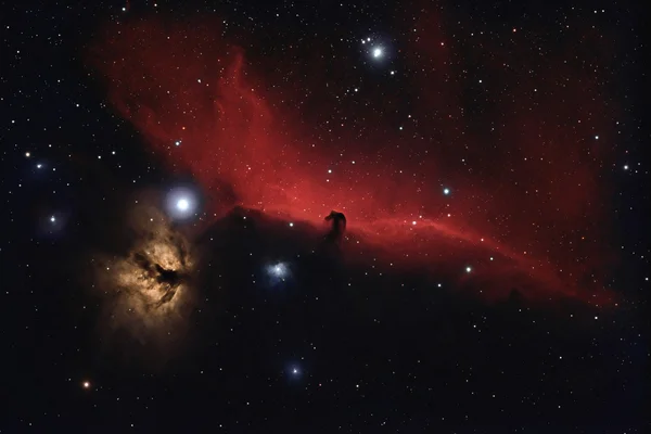 Testa di cavallo e Nebulosa Fiamma in Orione — Foto Stock