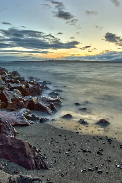 Edmonds plaży o zachodzie słońca w puget sound, edmonds, Waszyngton — Zdjęcie stockowe