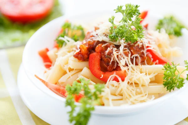 Pasta med tomatsås och paprika — Stockfoto