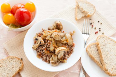 Besleyici buğday lapası, üstten görünüm